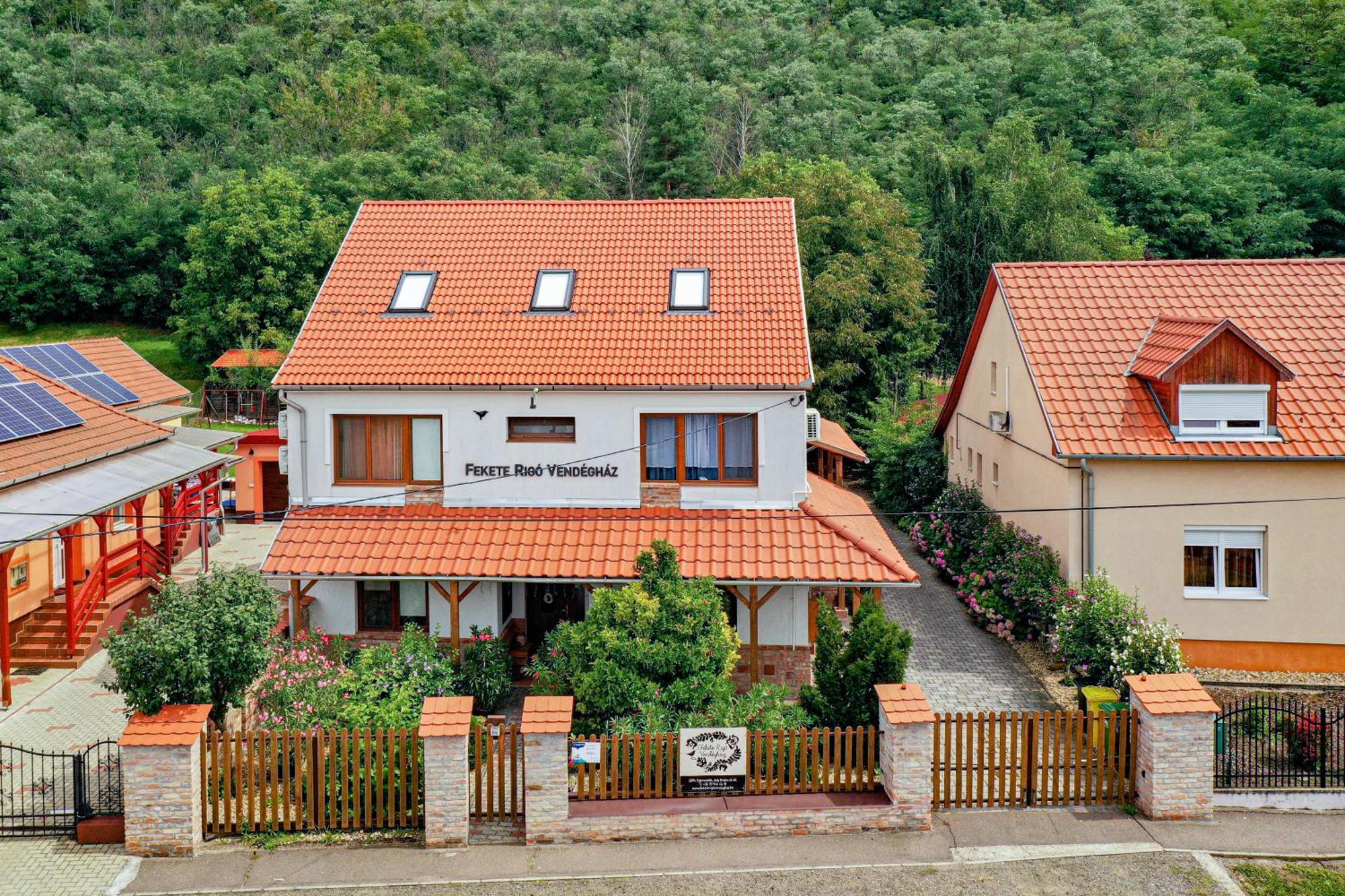 Fekete Rigó Vendégház Egerszalók Extérieur photo